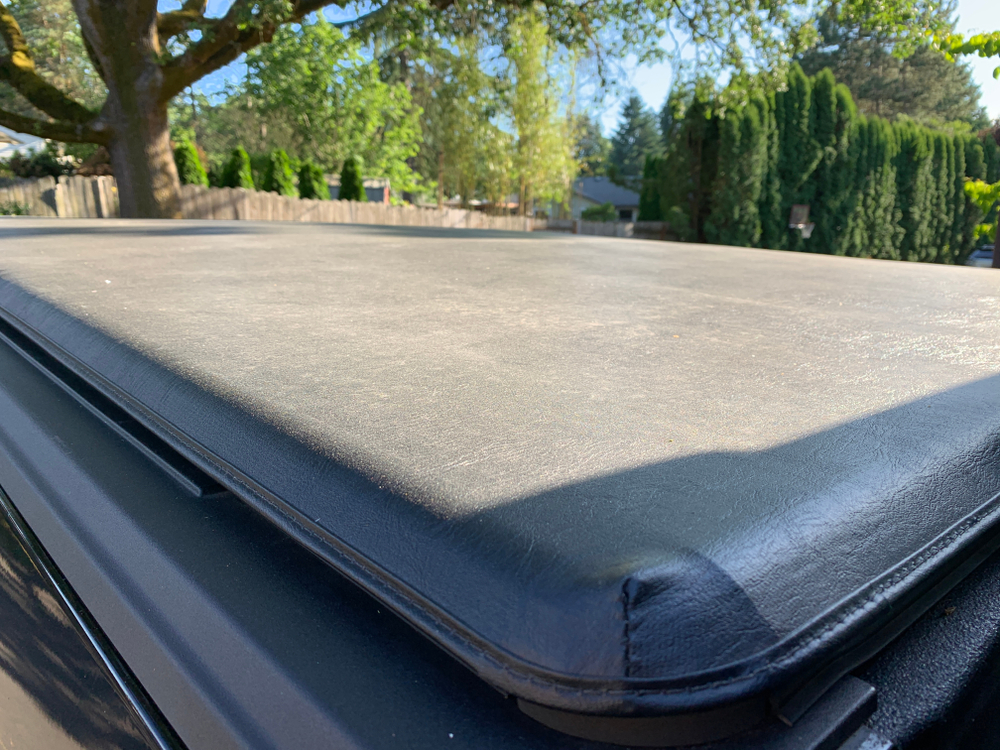 a stretch and snap style vinyl tonneau cover