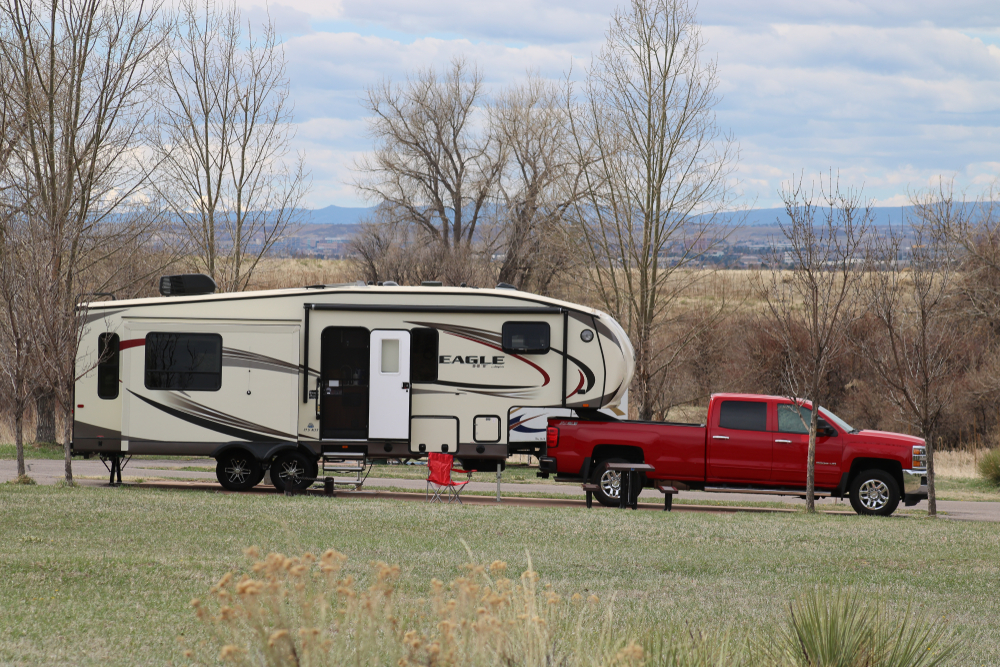 A 5th Wheeler RV in action