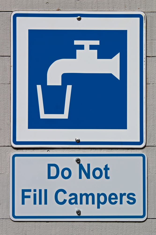 sign saying not to fill campers