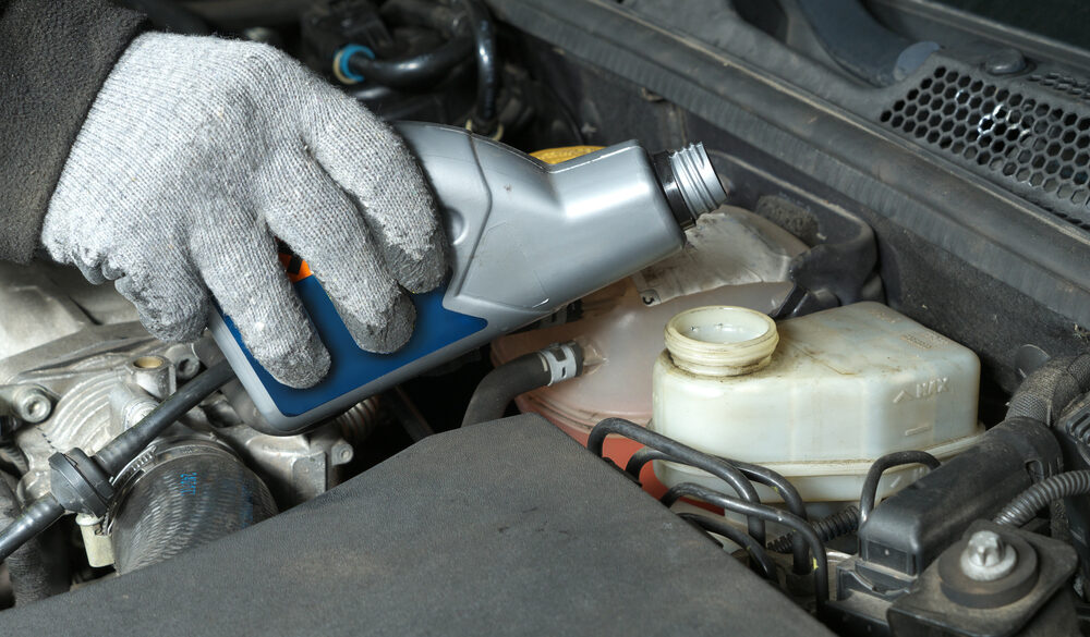 Braking It Down Brake Fluid Leak Symptoms & Repair Cost Auto Quarterly